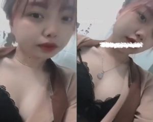 Clip sex hotgirl Linh Bé 2k5 thủ dâm thỏa mãn cơn nứng